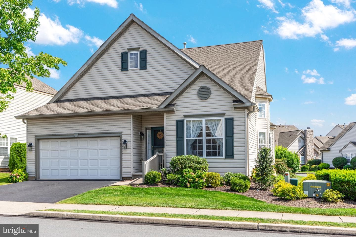 6635 Blue Heather Court photo 3