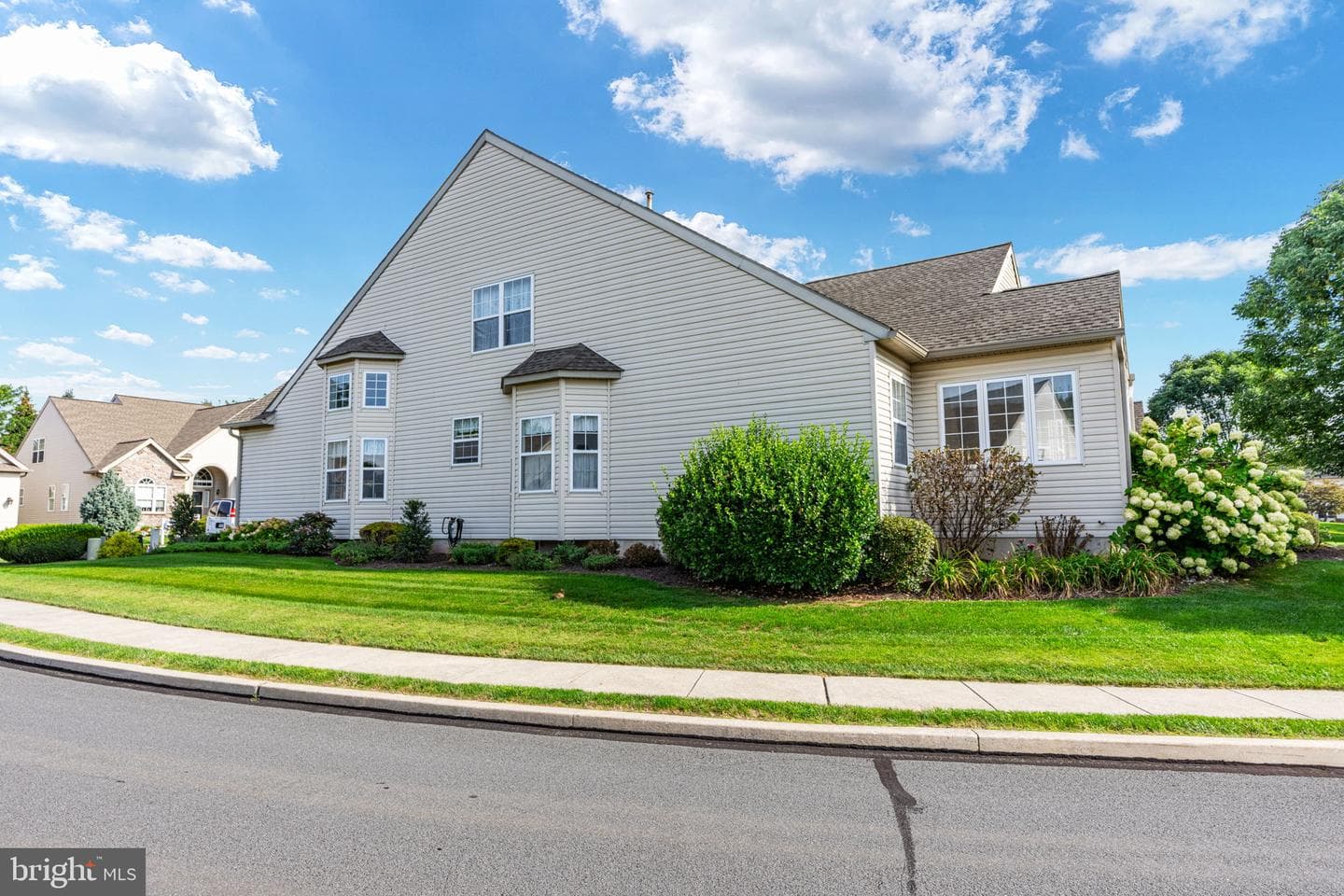 6635 Blue Heather Court photo 8
