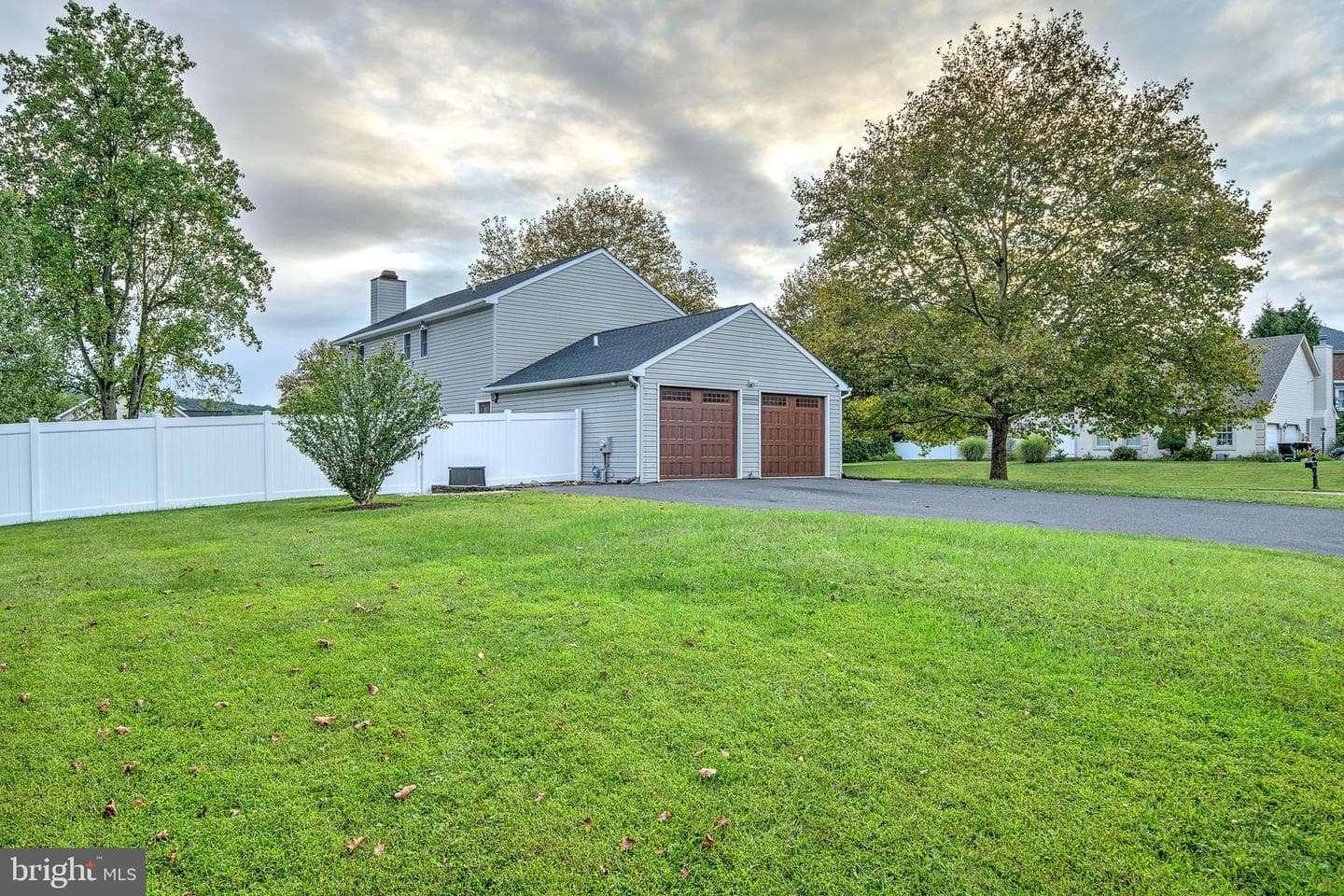 4880 Mar Street photo 13