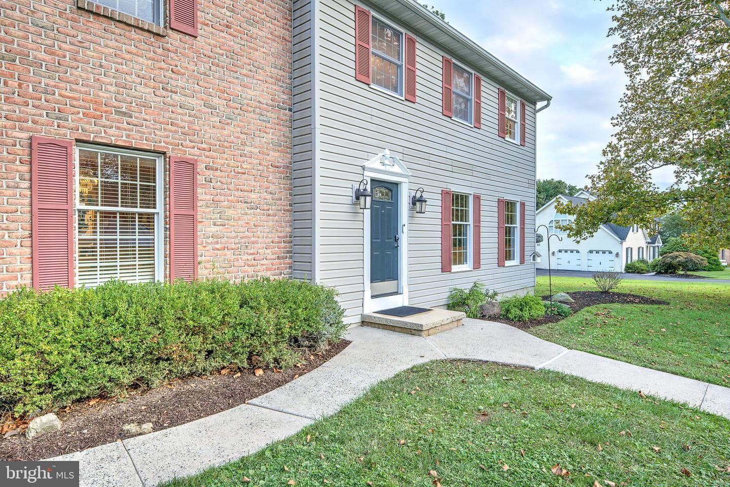 4880 Mar Street photo 5