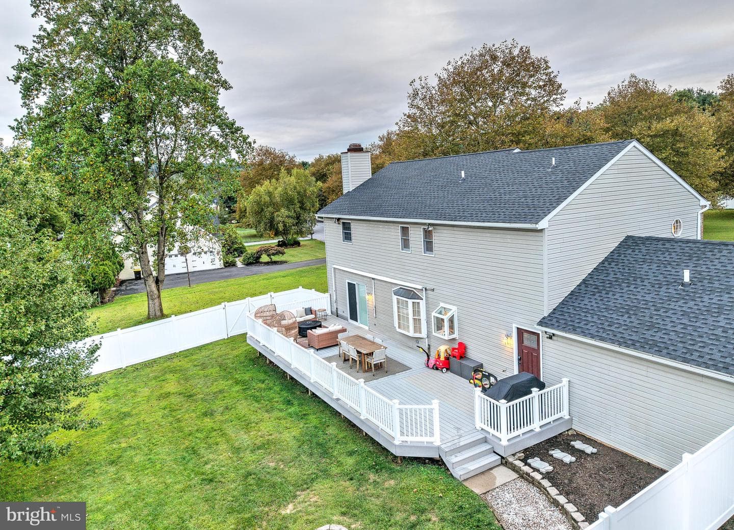 4880 Mar Street photo 9