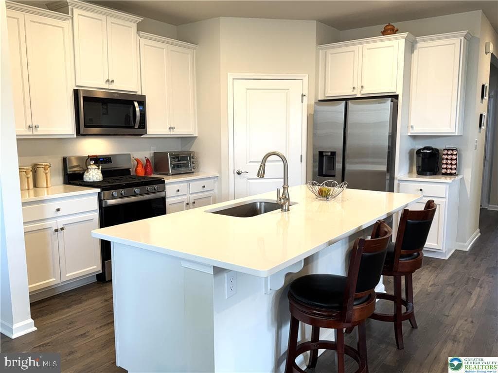 8031 Schaefer Crest photo 5