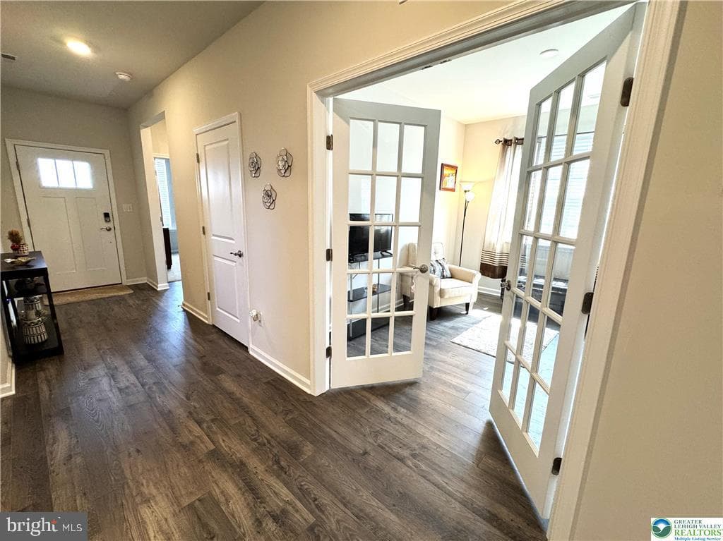 8031 Schaefer Crest photo 6