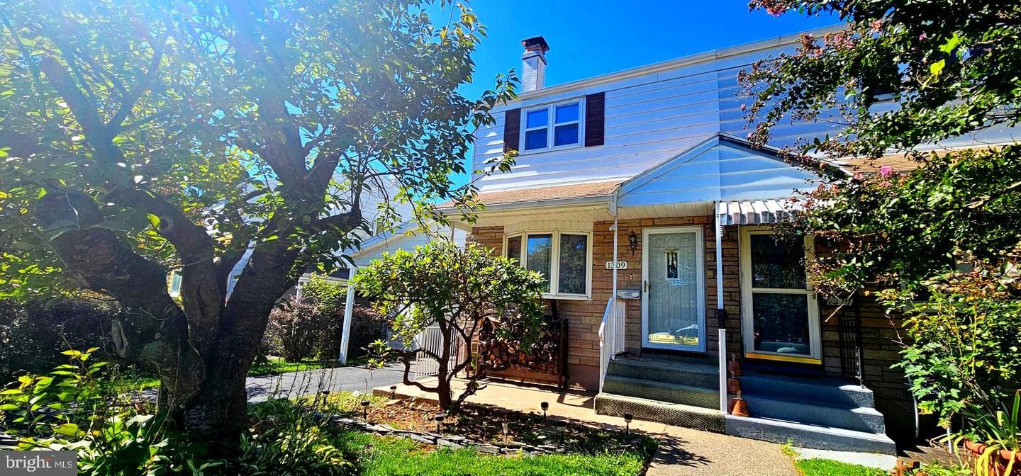 1309 Greenview Drive photo 2