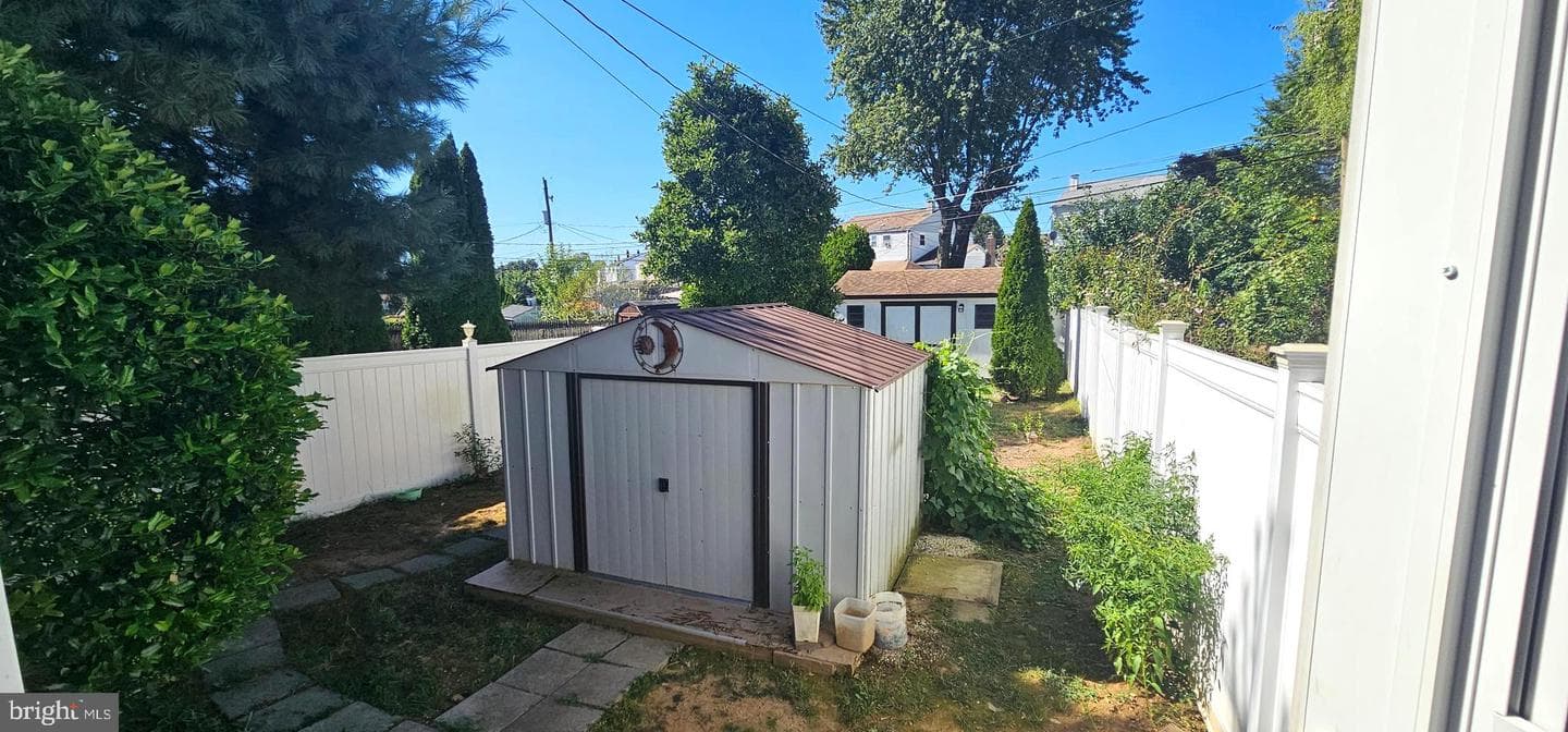 1309 Greenview Drive photo 22