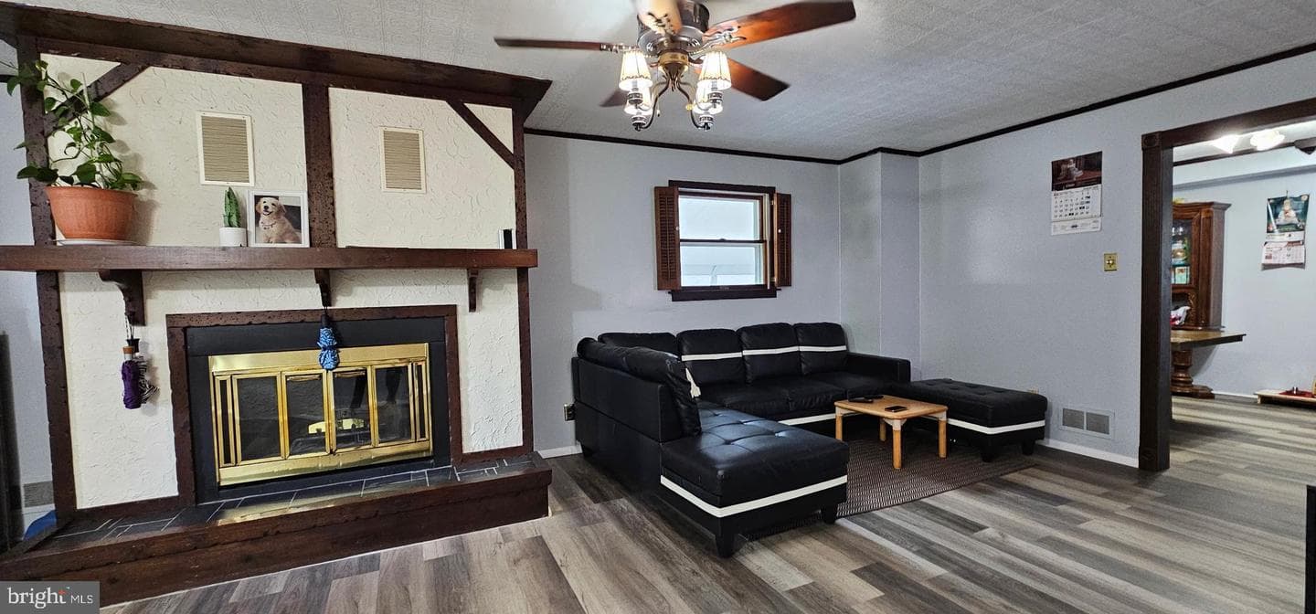 1309 Greenview Drive photo 7