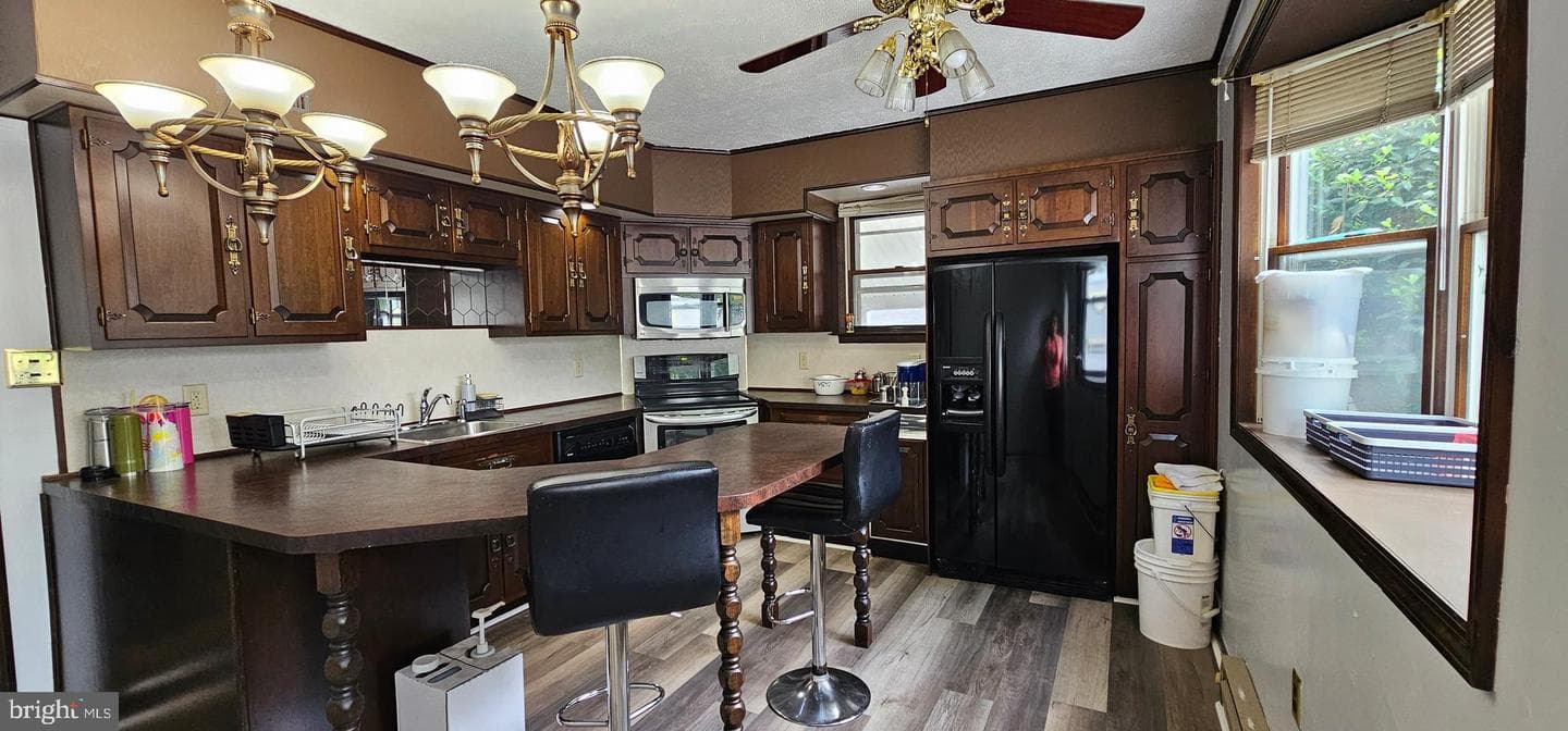 1309 Greenview Drive photo 9