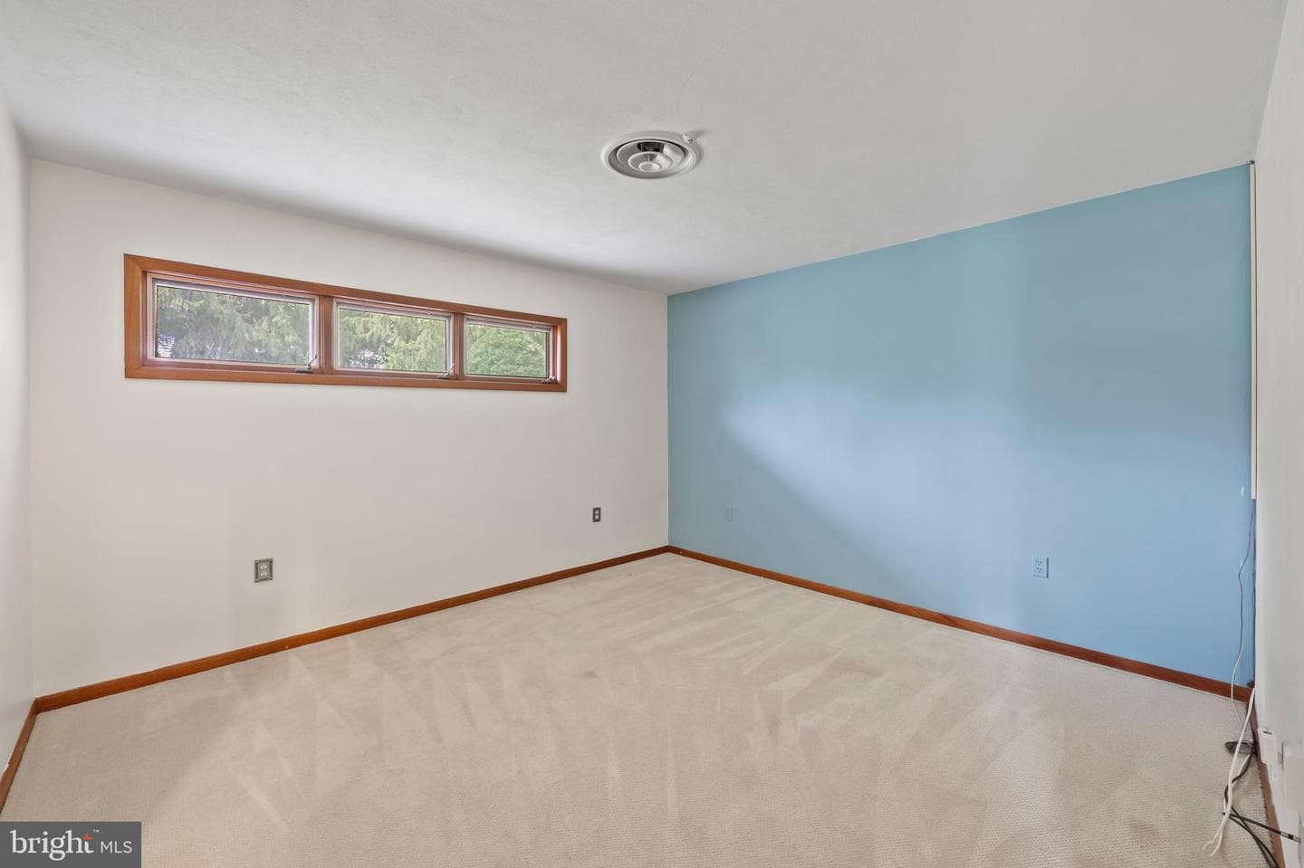 871 Robin Hood Drive photo 16