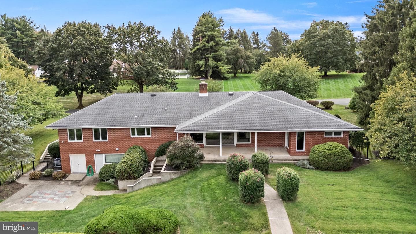 871 Robin Hood Drive photo 45
