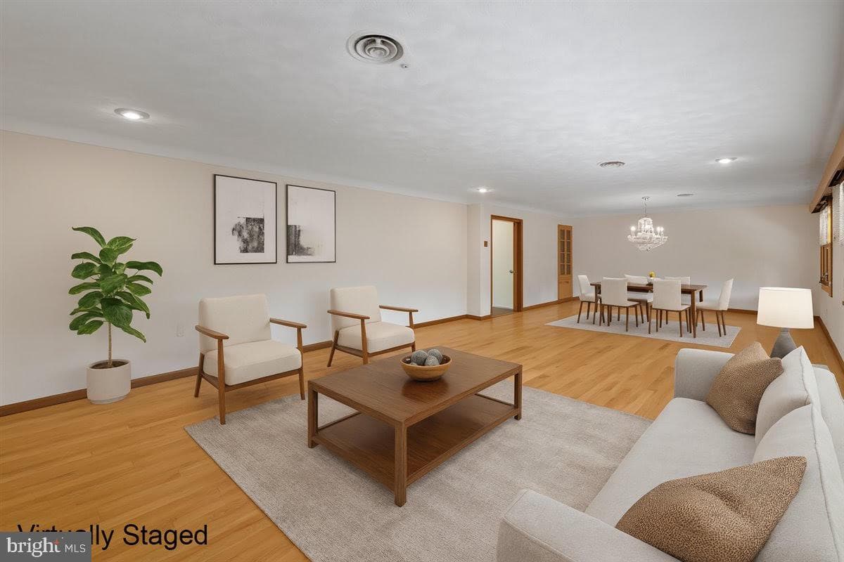 871 Robin Hood Drive photo 9