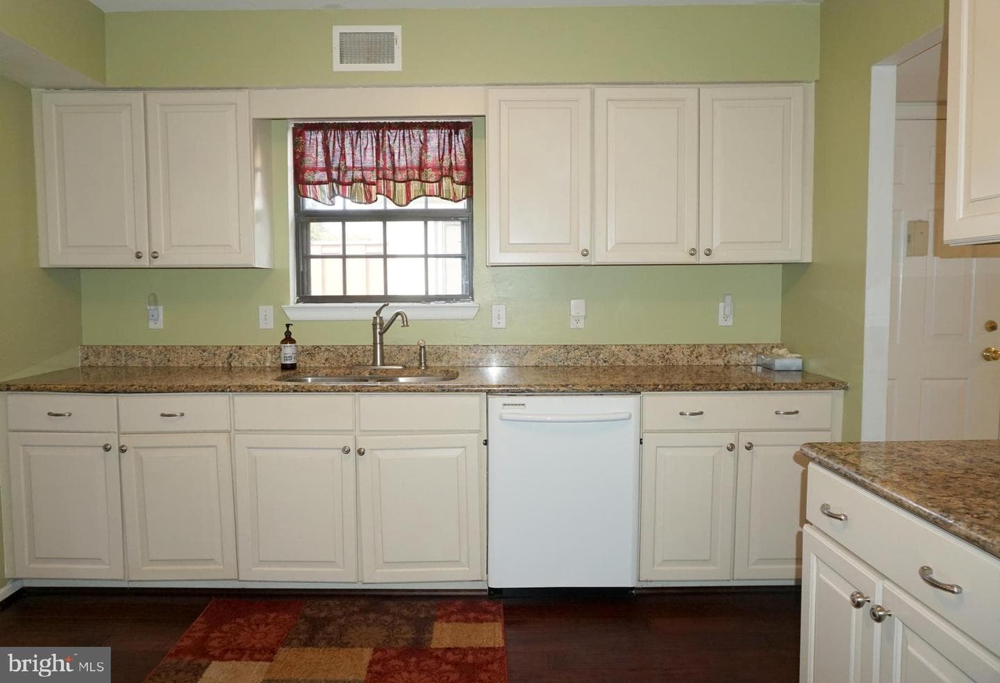 2834 Springhaven Place photo 5