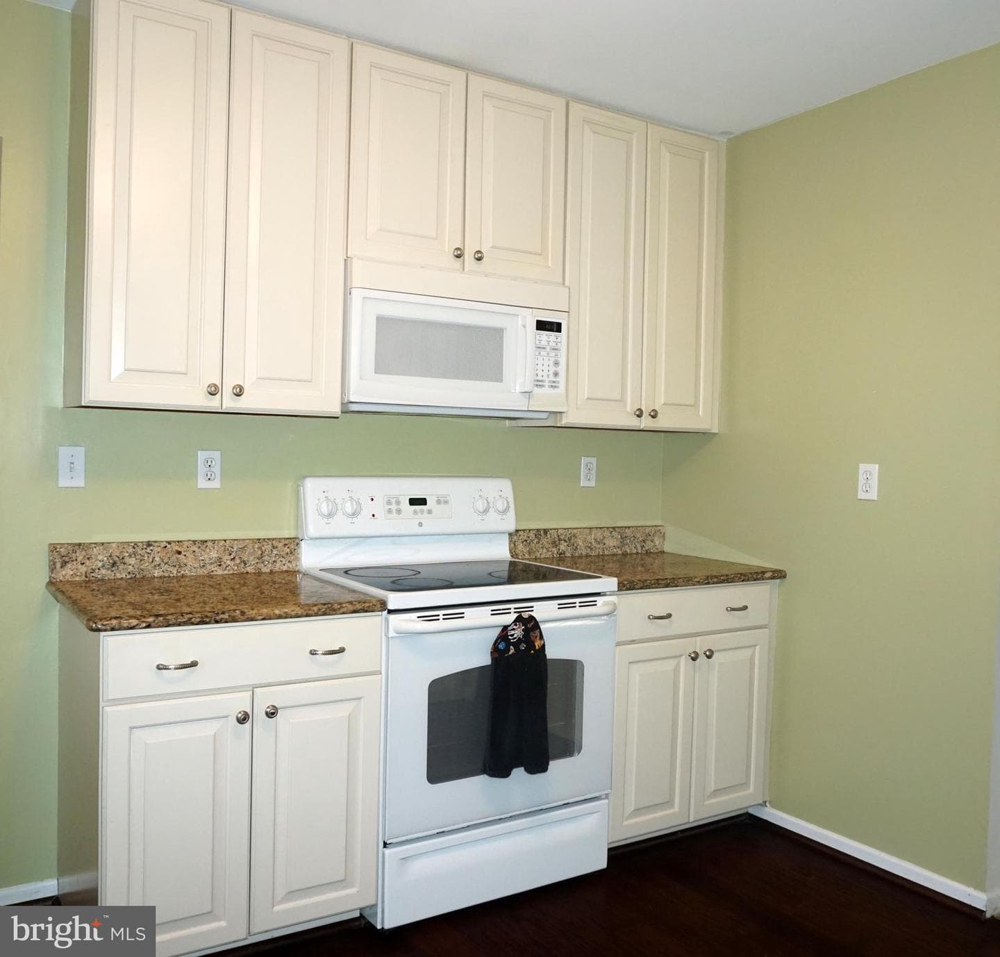 2834 Springhaven Place photo 6
