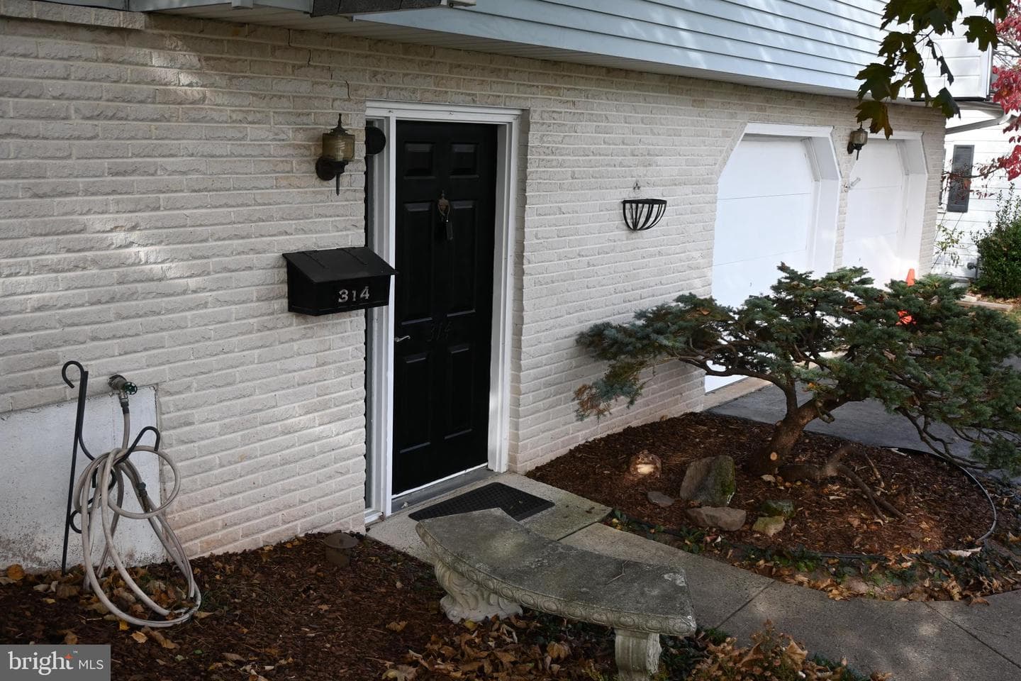 314 Saucon Lane photo 4