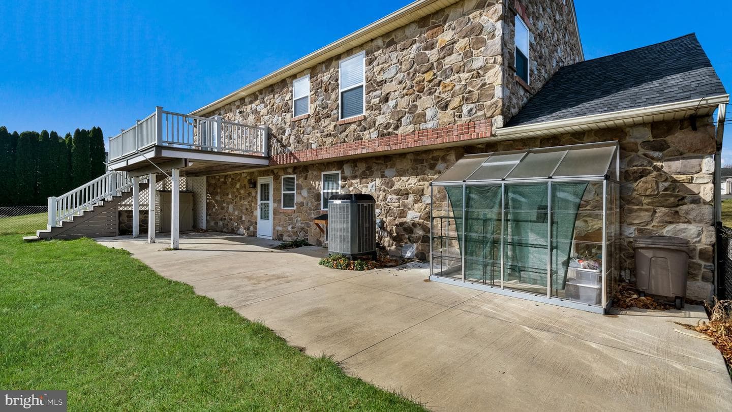 9032 Claussville Road photo 38