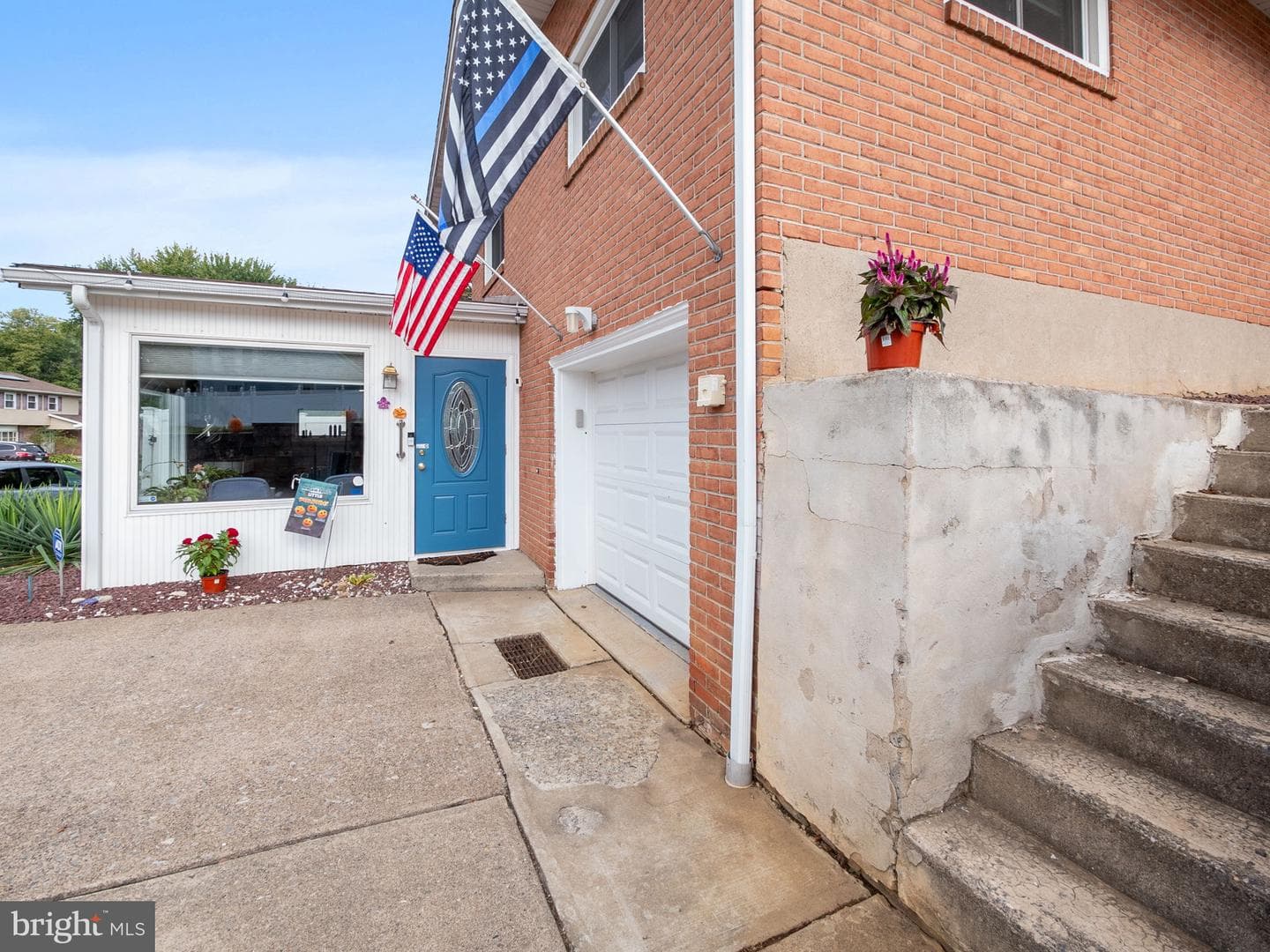137 E Harrison Street photo 2
