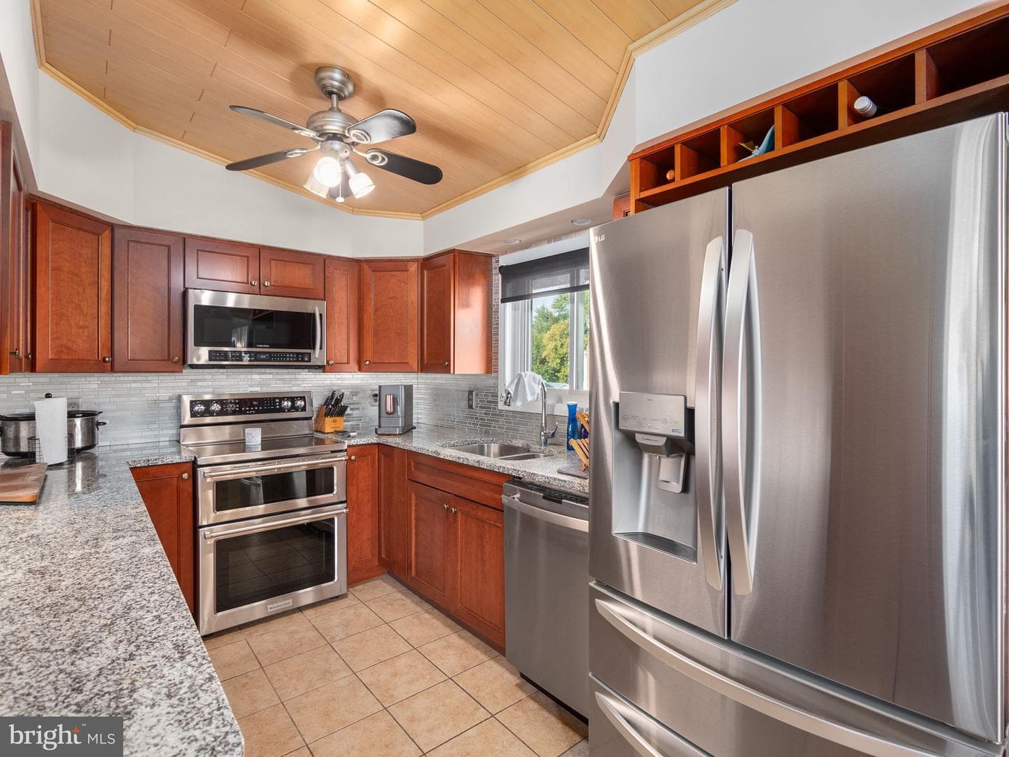 137 E Harrison Street photo 23