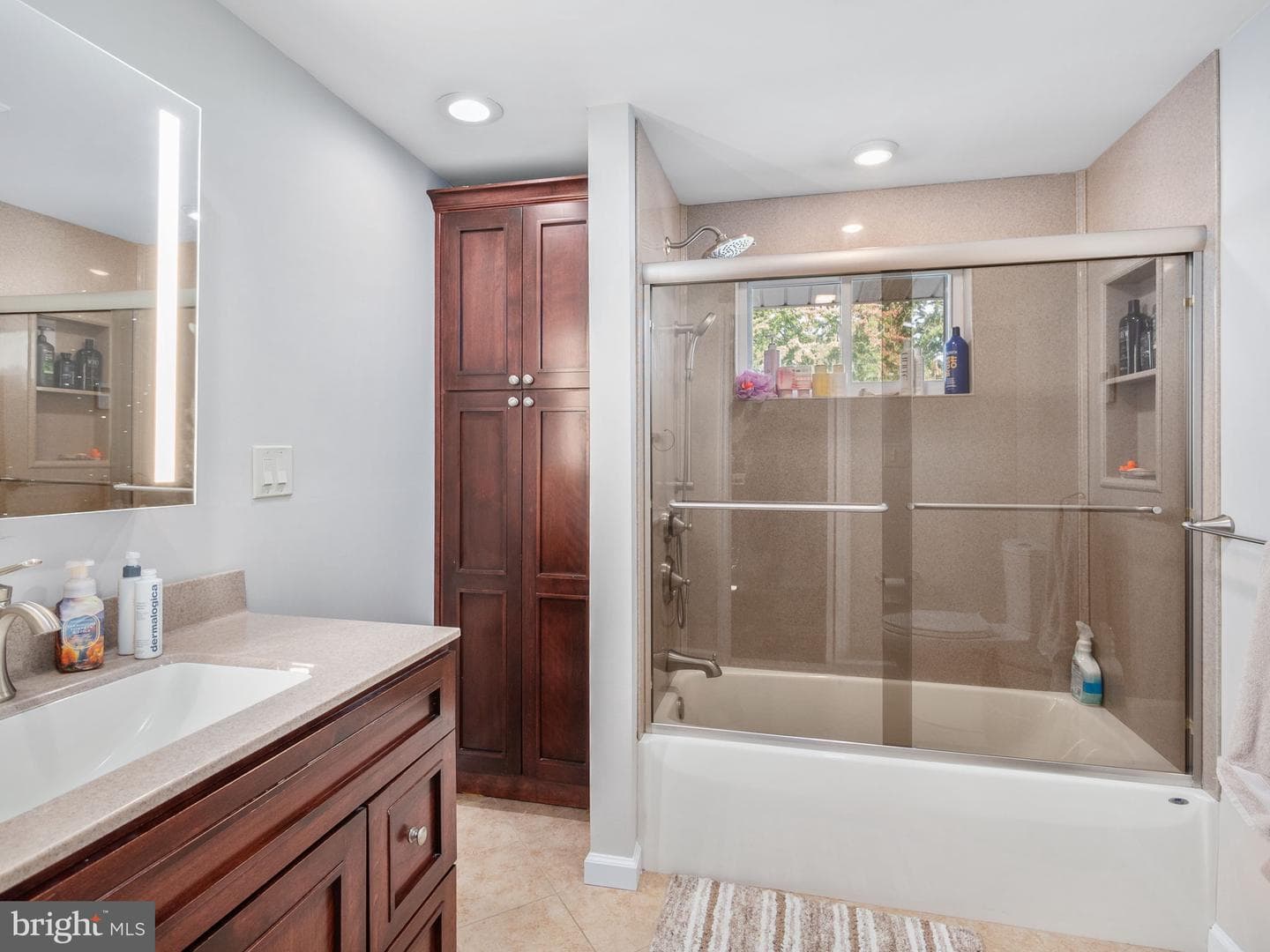 137 E Harrison Street photo 29