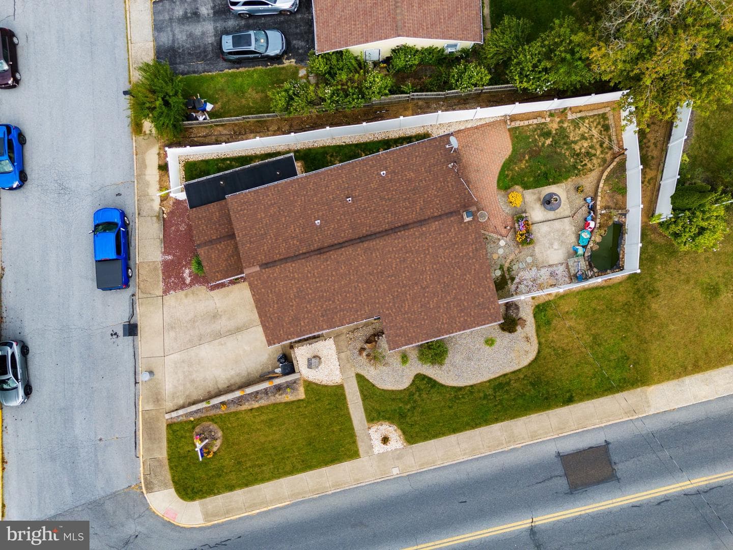 137 E Harrison Street photo 7