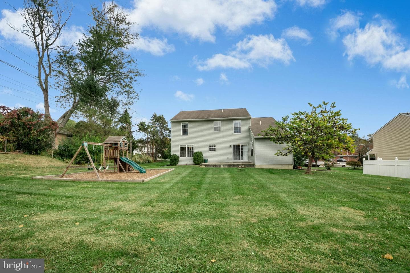430 N Marshall Street photo 34