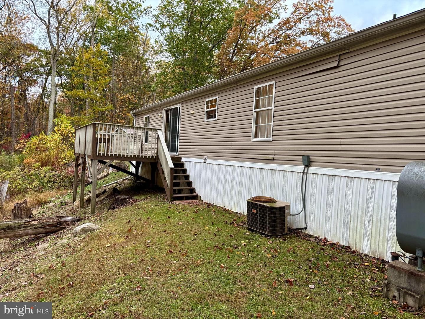 8568 Deer Road photo 25