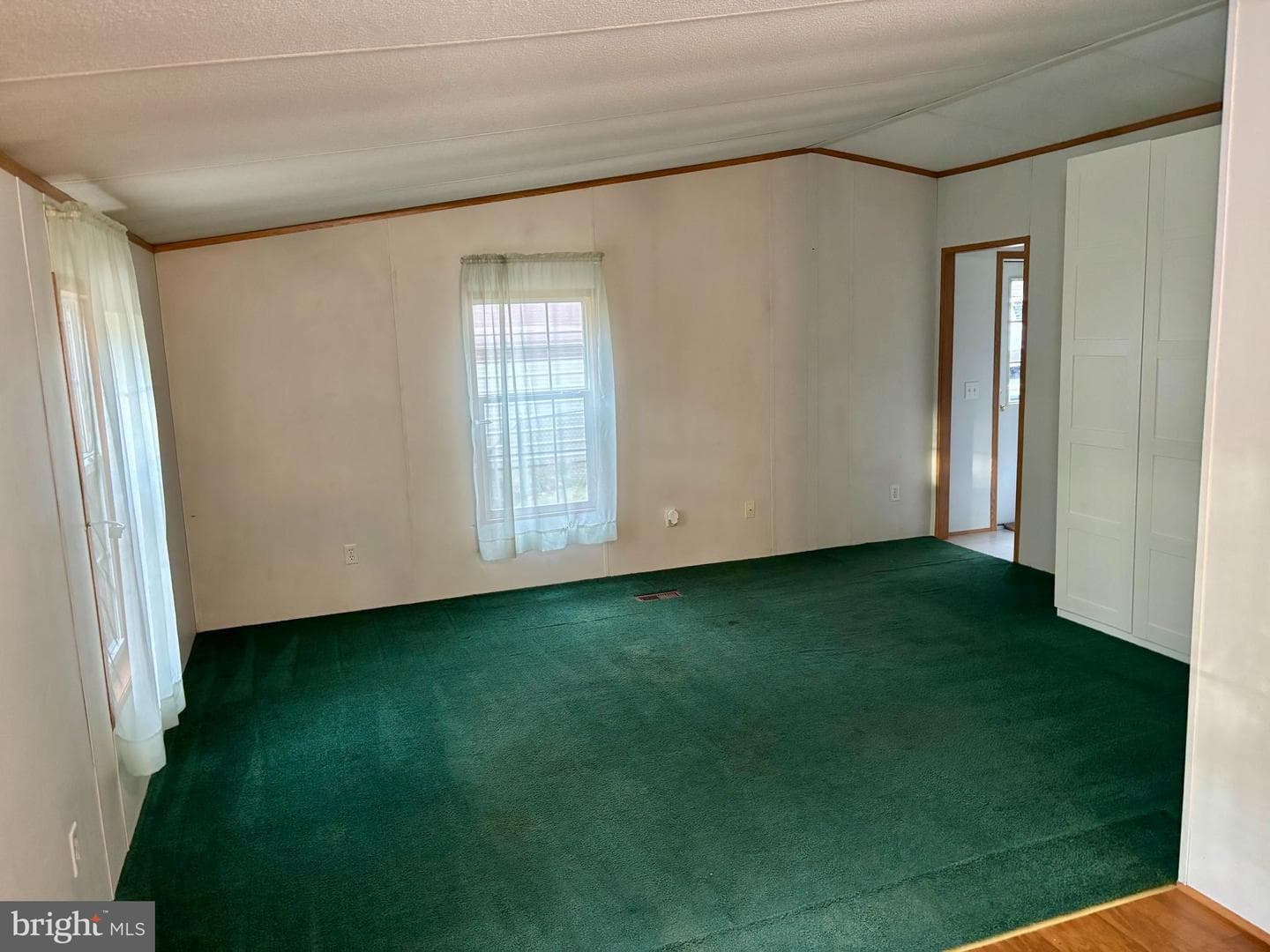 8568 Deer Road photo 7