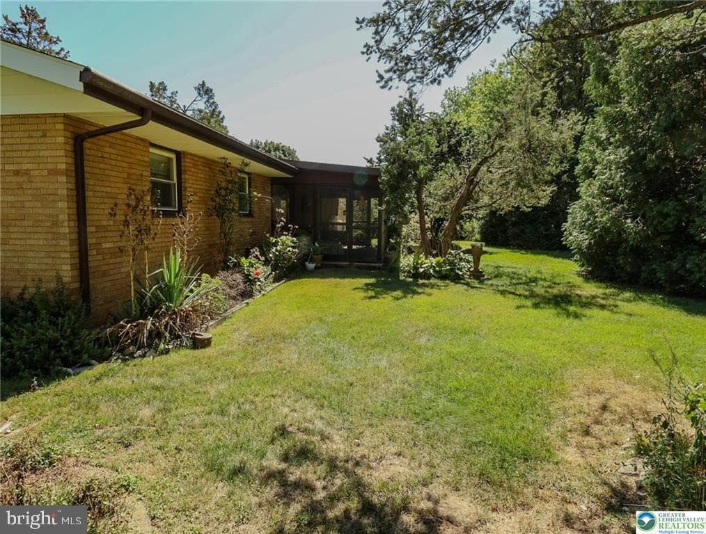 5132 Liberty Lane photo 23
