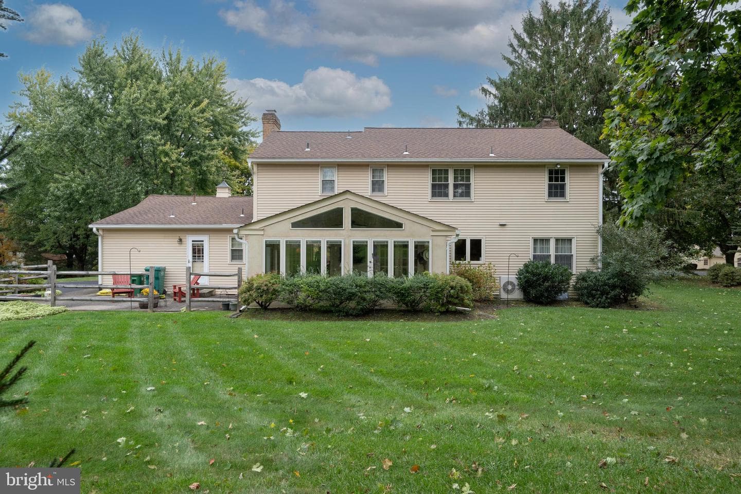 2570 Millbrook Drive photo 2