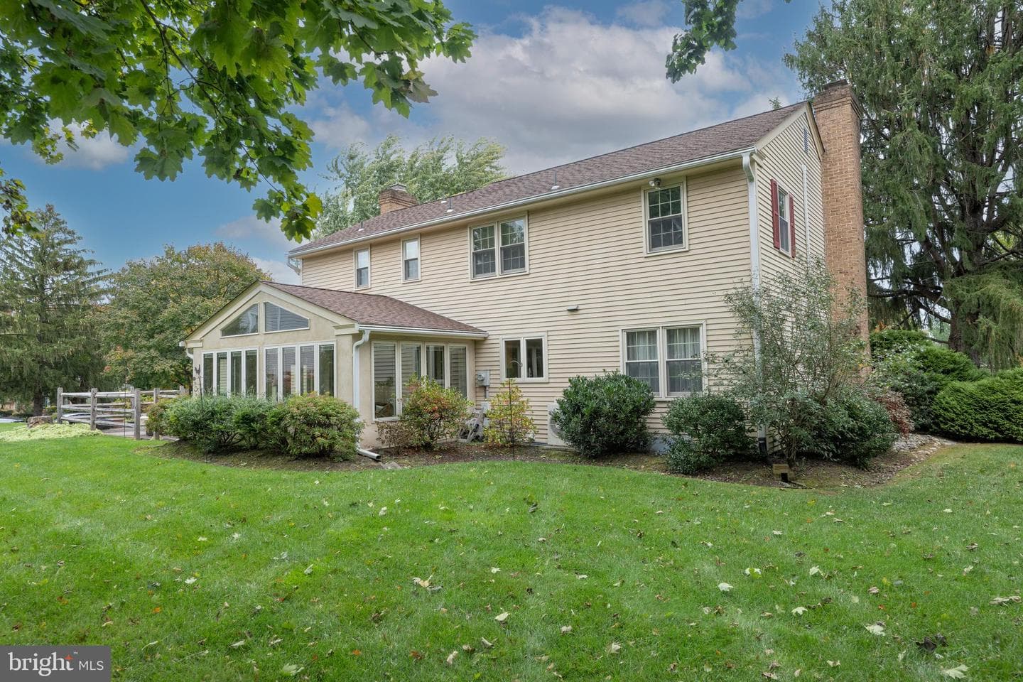2570 Millbrook Drive photo 3