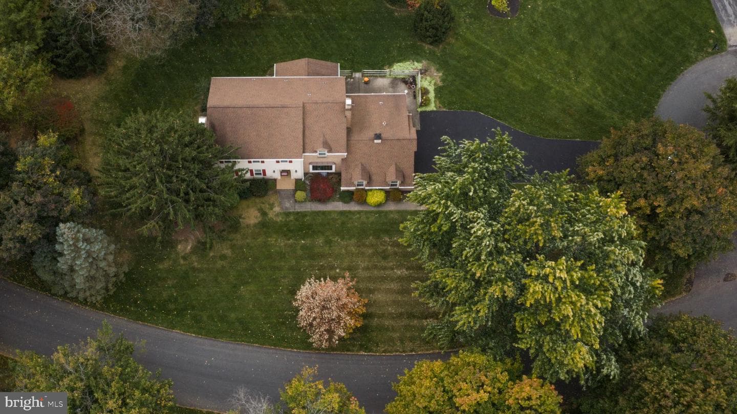 2570 Millbrook Drive photo 6