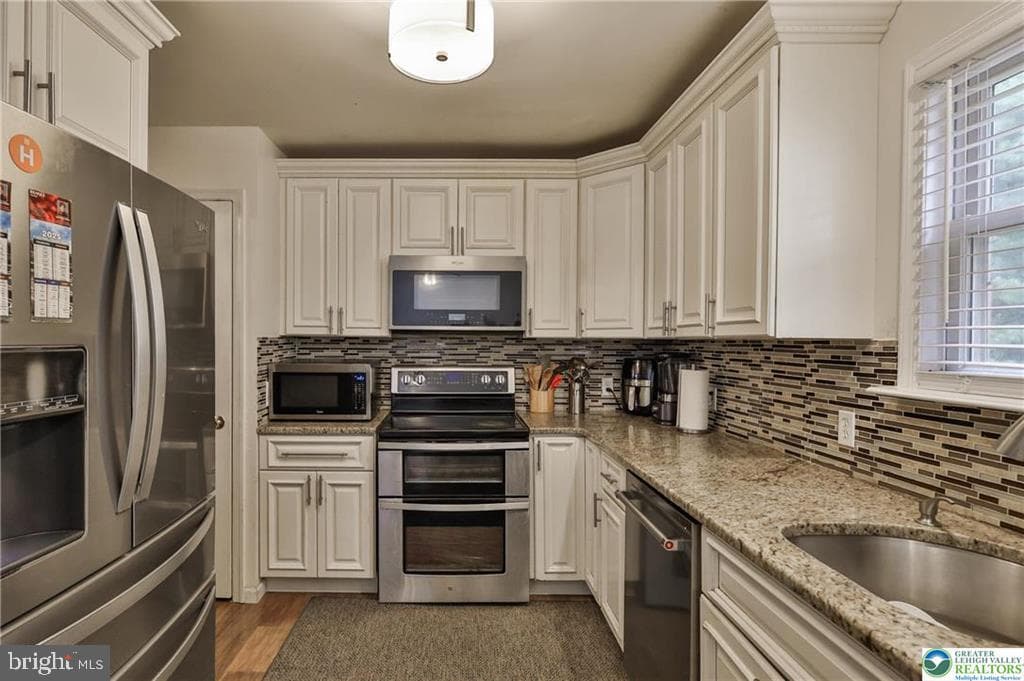 204 Ridings Circle photo 15