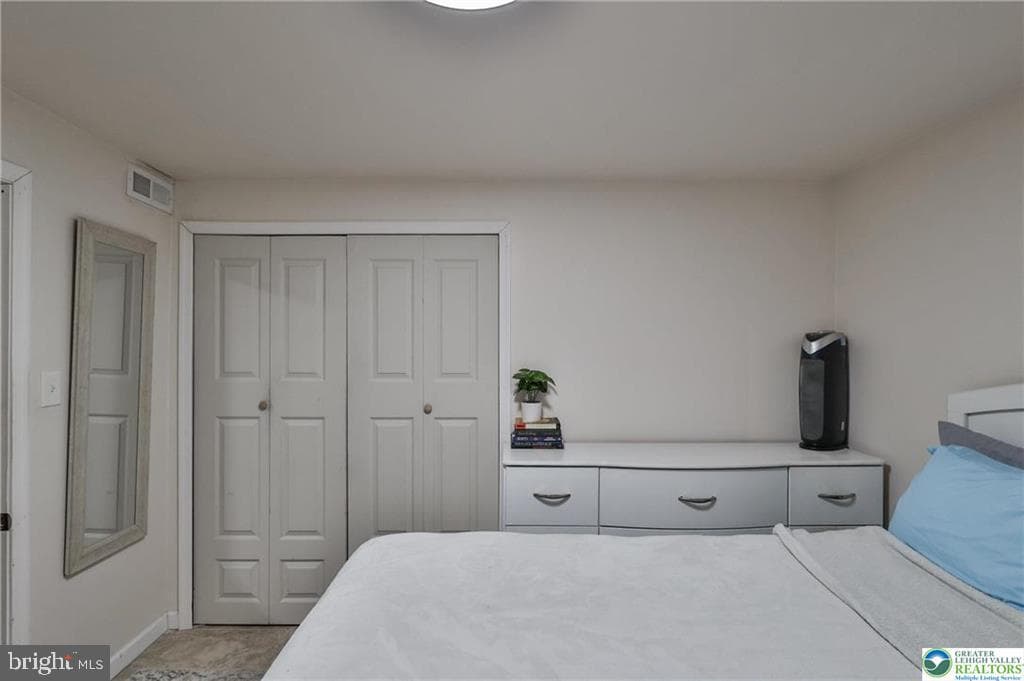 204 Ridings Circle photo 48