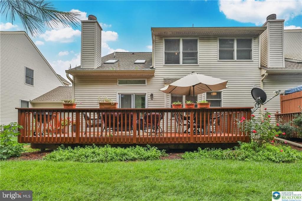 204 Ridings Circle photo 53