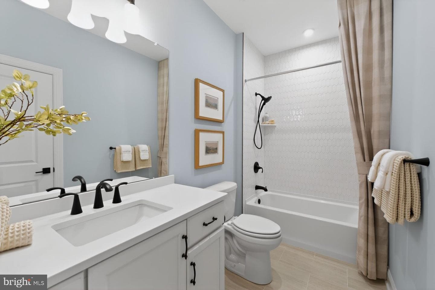 1 Grantartur #taylor Court photo 11