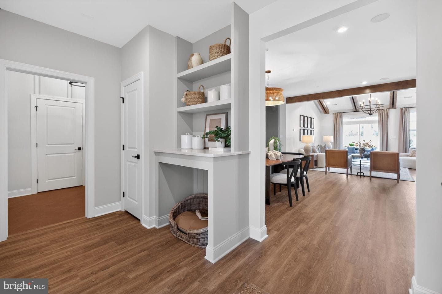 1 Grantartur #taylor Court photo 16