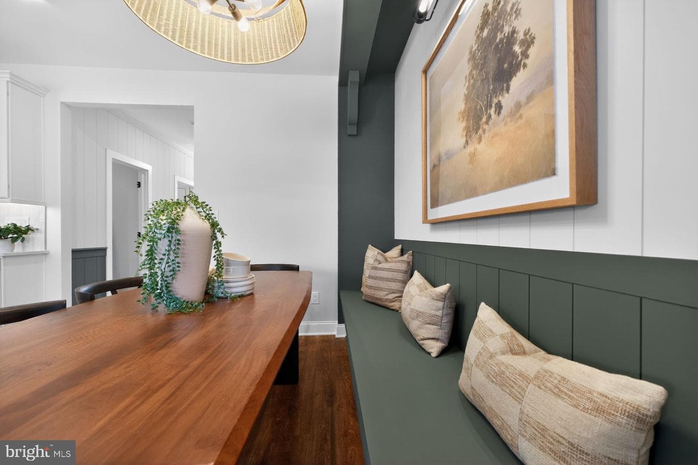 1 Grantartur #taylor Court photo 22