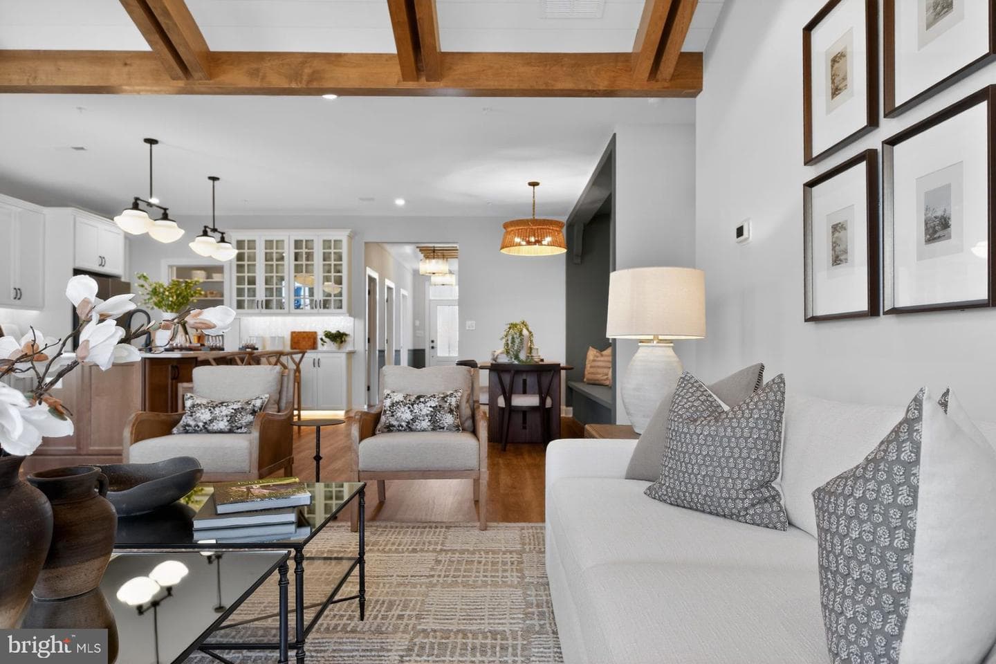 1 Grantartur #taylor Court photo 25