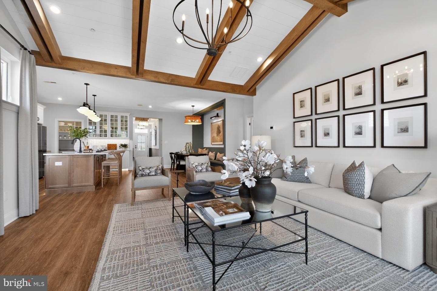 1 Grantartur #taylor Court photo 31