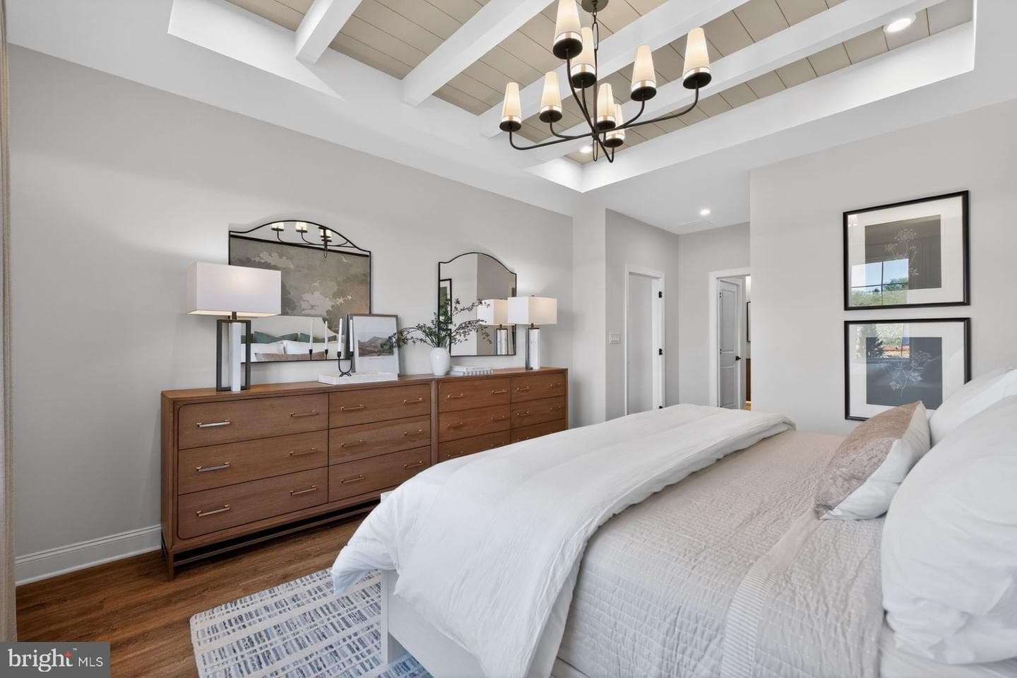 1 Grantartur #taylor Court photo 42