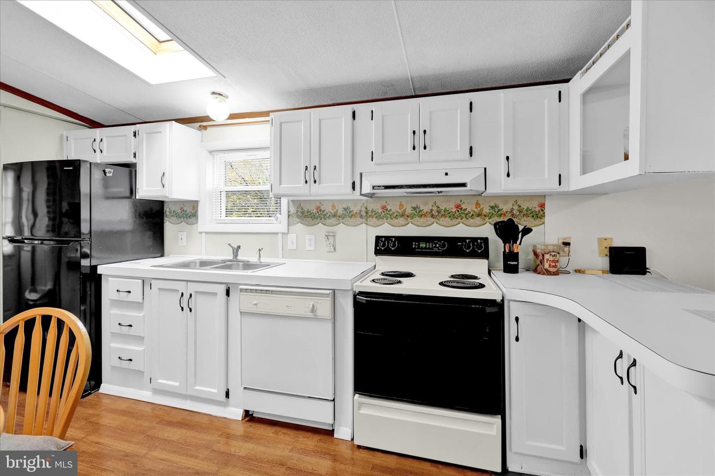 8758 Turkey Ridge Road photo 16