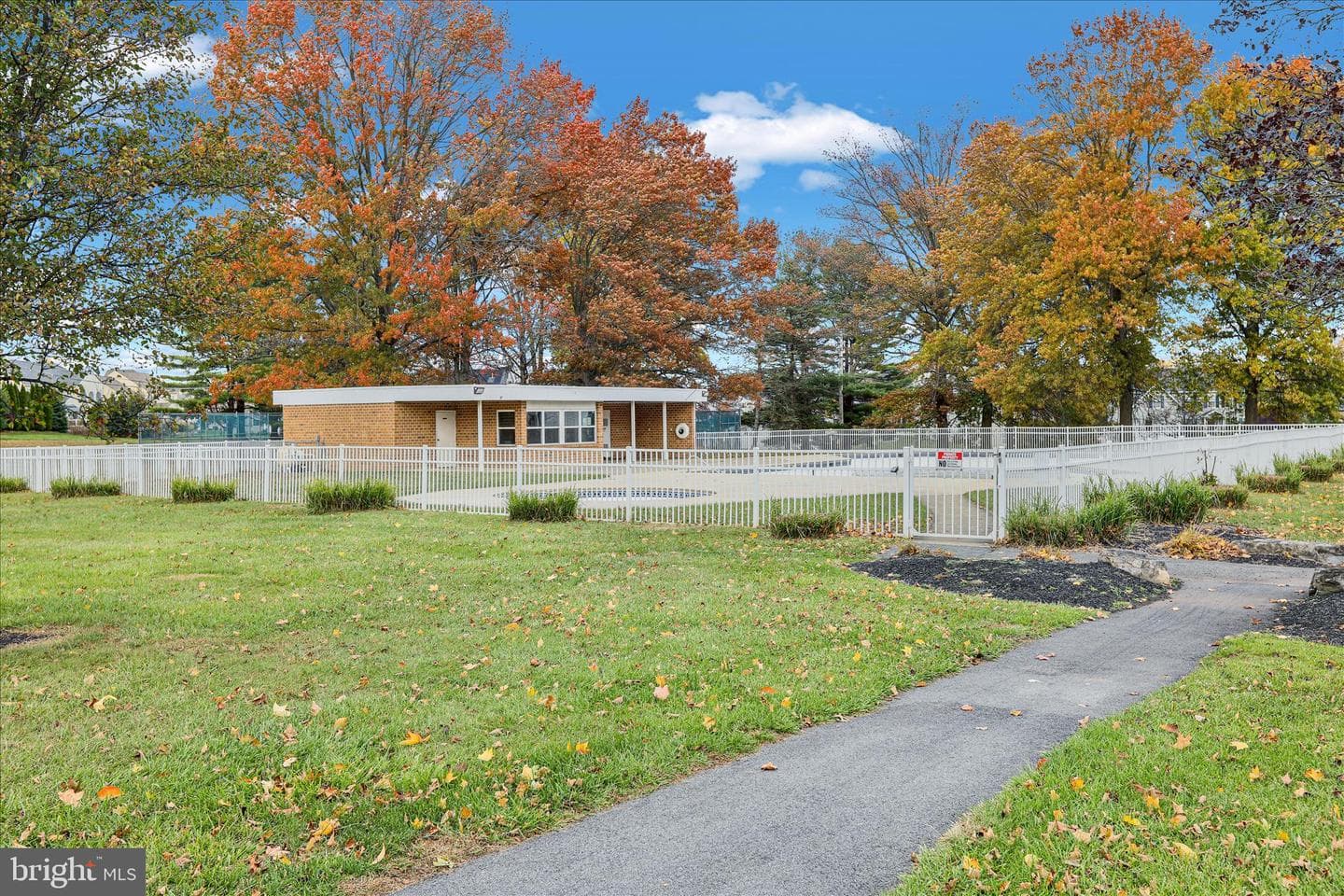 8758 Turkey Ridge Road photo 27