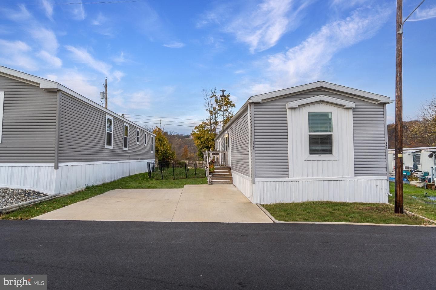 1041 Dogwood Street