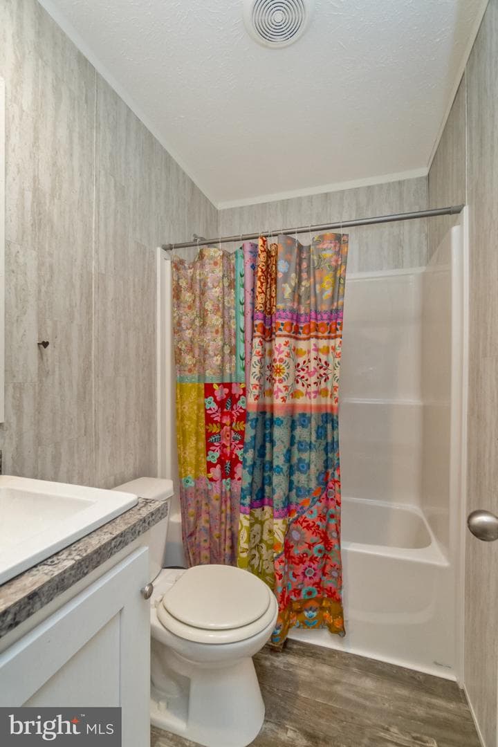 1041 Dogwood Street photo 23