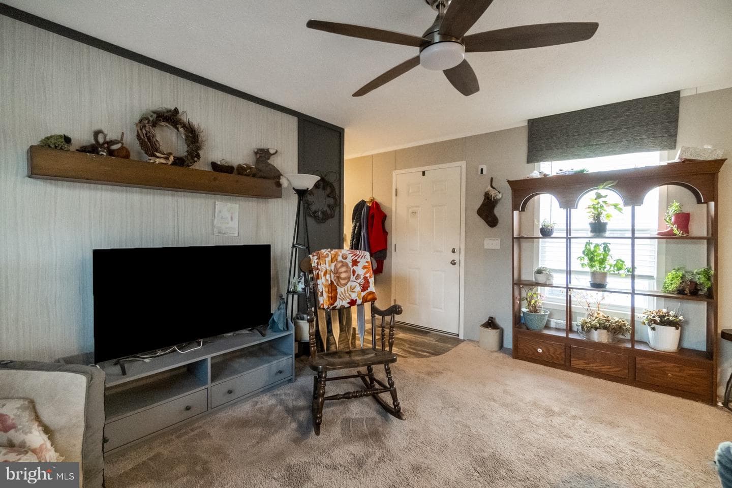 1041 Dogwood Street photo 4