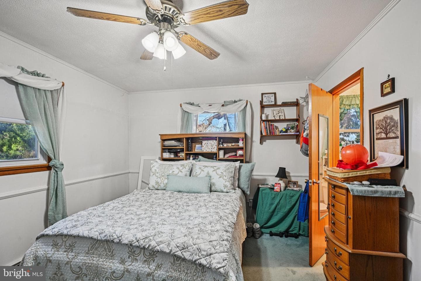 1459 Leicester Place photo 20