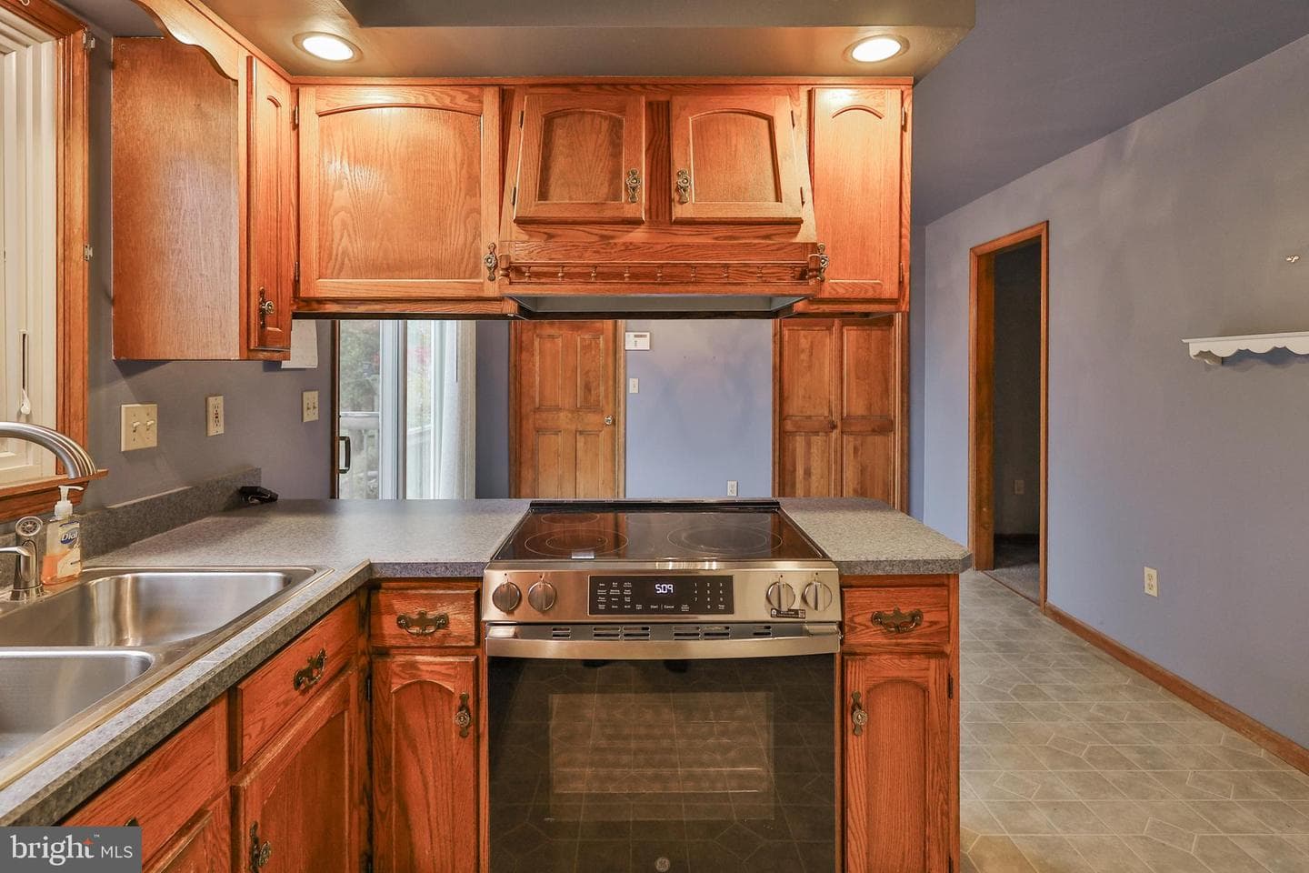 1110 Greenbriar Lane photo 10