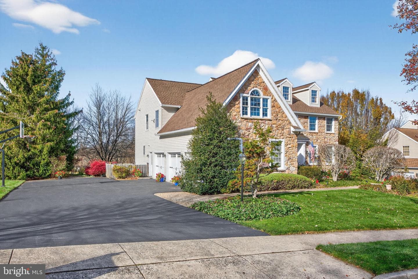 2056 Autumn Ridge Road photo 3