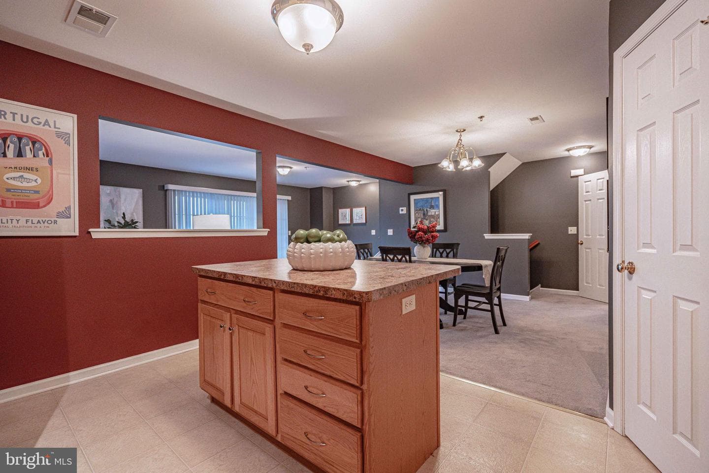 7230 Pioneer Drive photo 9