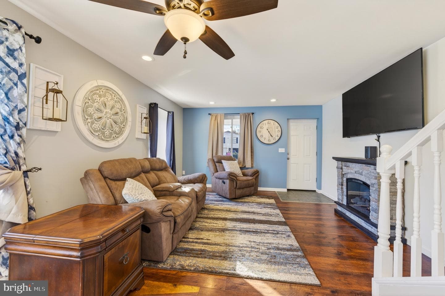 309 Delong Avenue photo 11