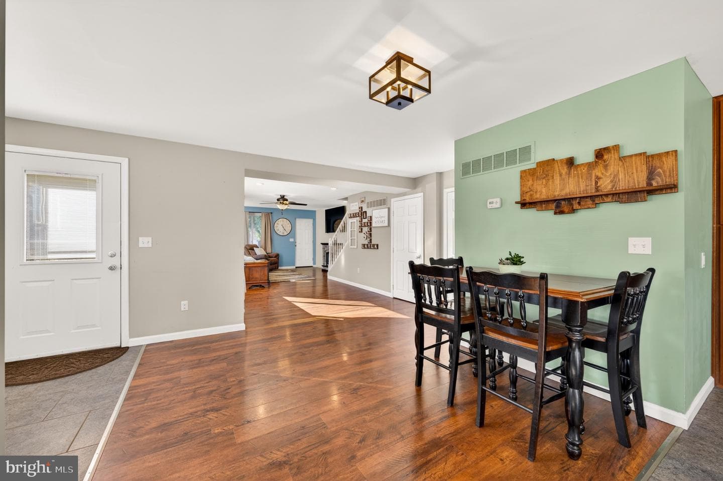 309 Delong Avenue photo 16