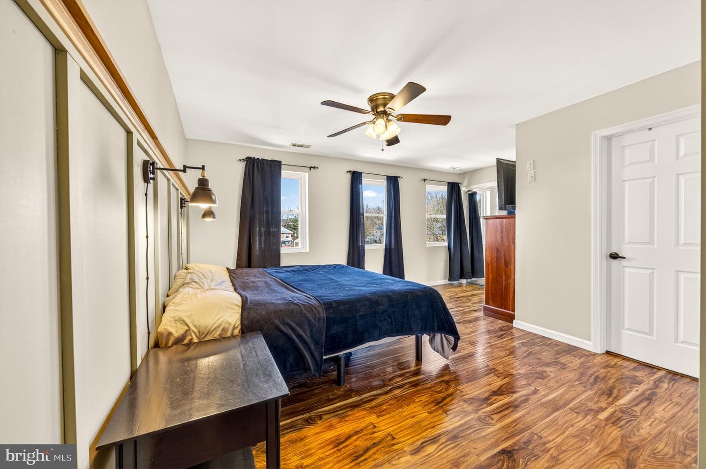 309 Delong Avenue photo 25